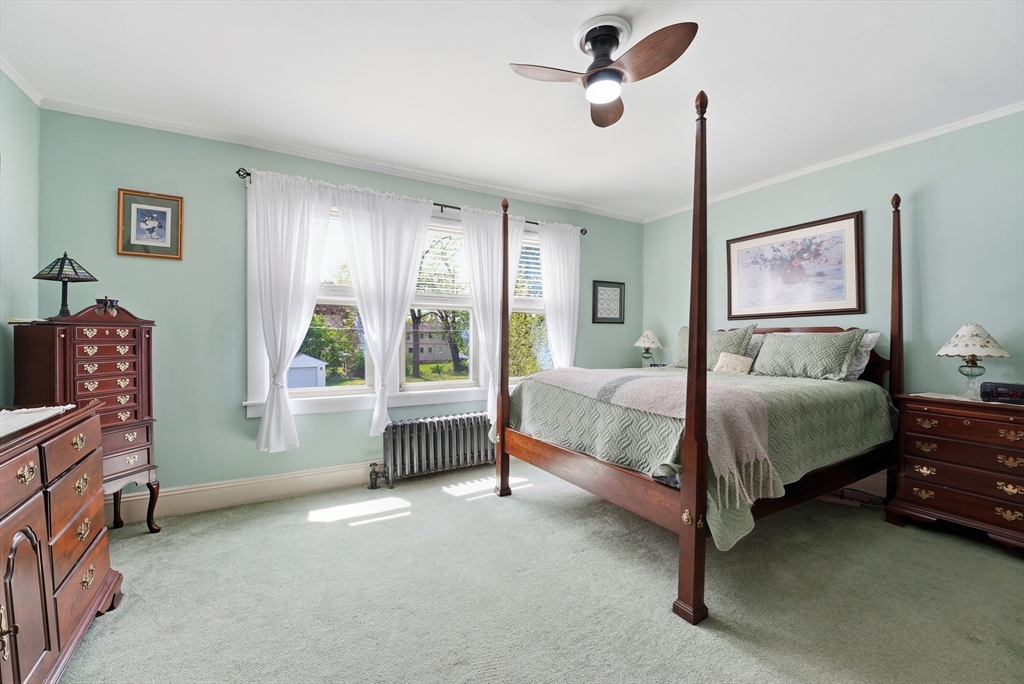 21 Elmwood Avenue, West Springfield, MA Photo #16