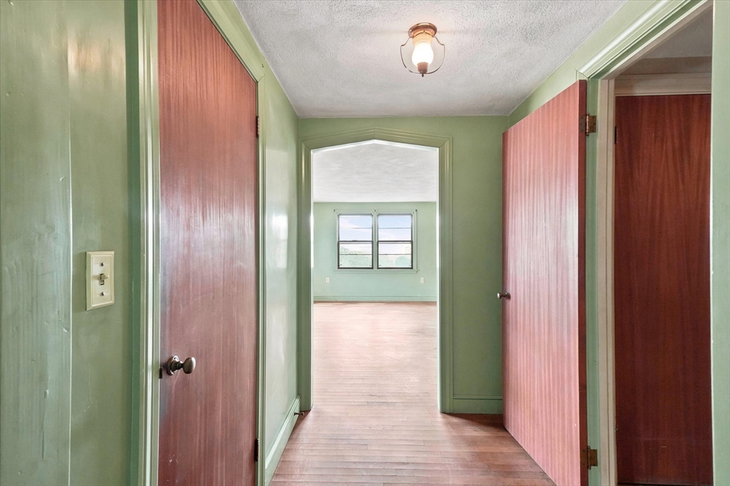 21 North Shore Ave