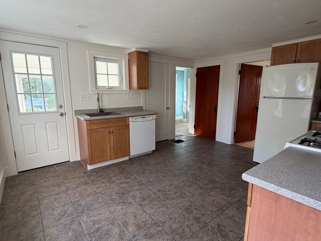 40 Marshall Rd, Fitchburg, MA, 40 Marshall Rd, Fitchburg, MA Photo #15