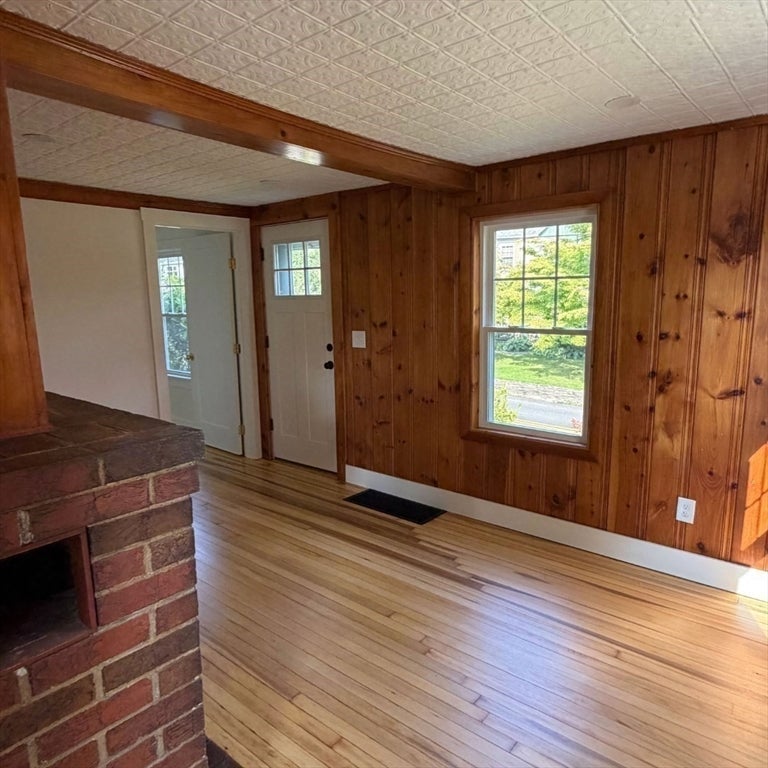 40 Marshall Rd, Fitchburg, MA, 40 Marshall Rd, Fitchburg, MA Photo #20