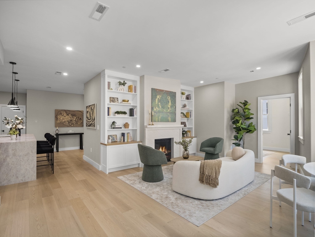 Boston, Massachusetts 02129, United States, 3 Bedrooms Bedrooms, ,2 BathroomsBathrooms,Residential,Active,221071