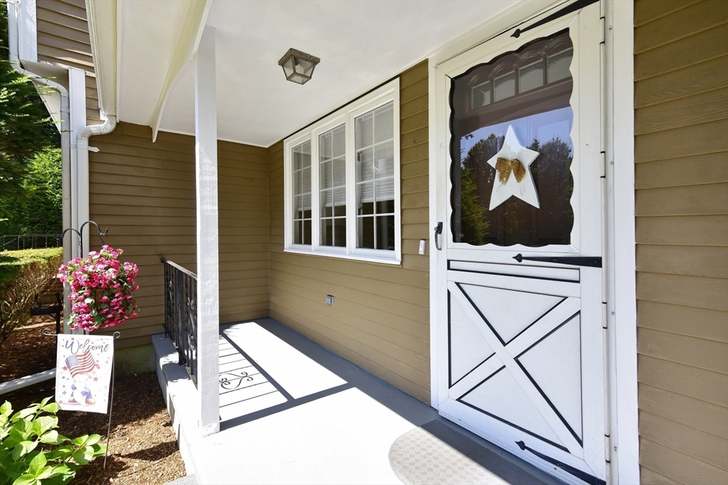 72 Hickory Drive North