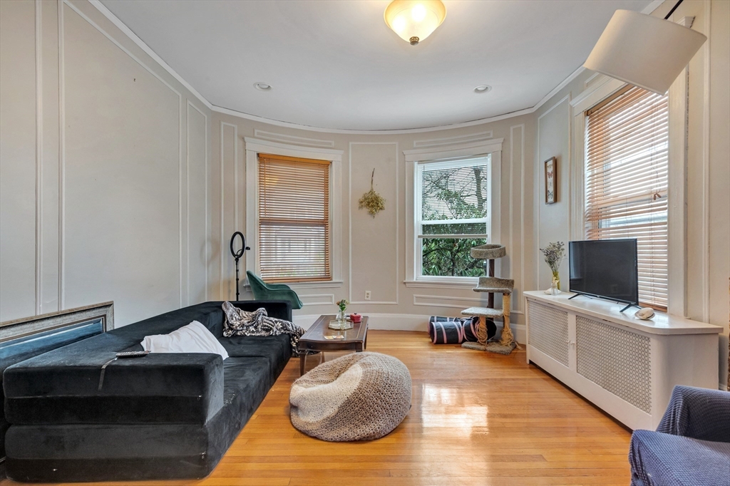 93 Moraine St, Boston, MA Photo #10
