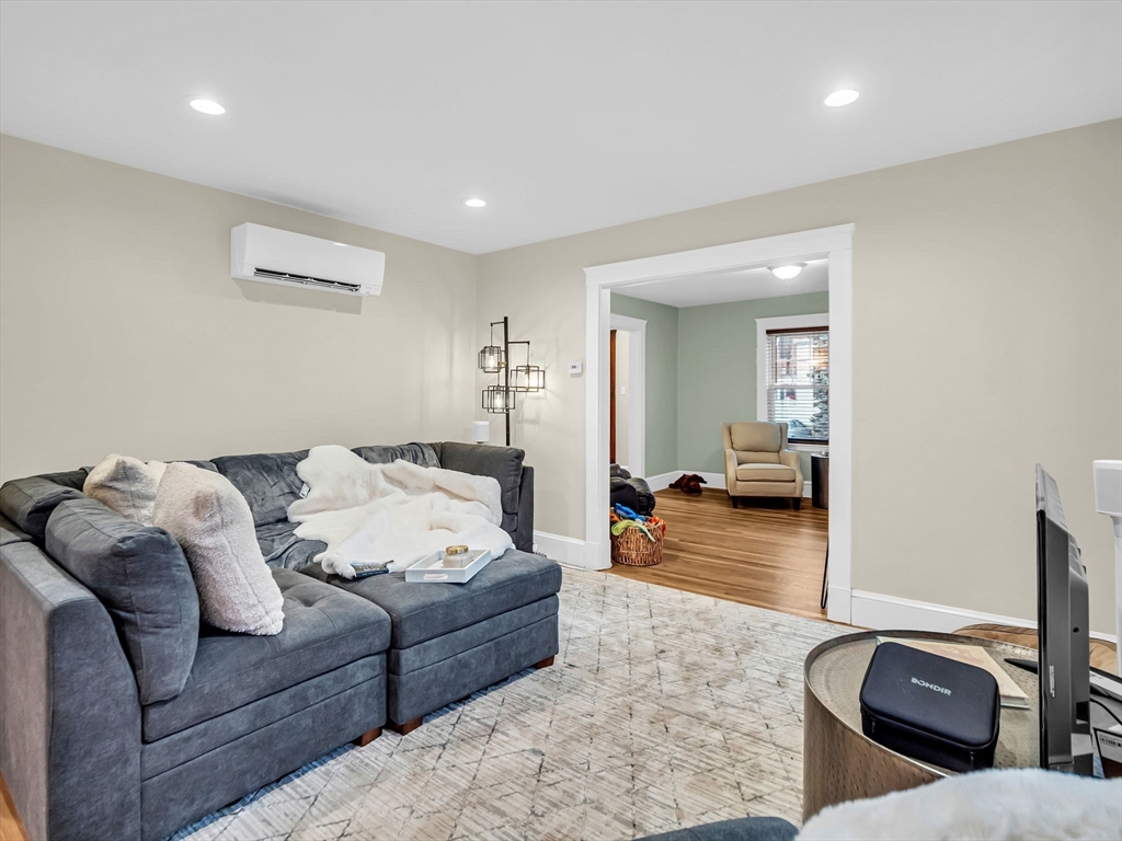 283 Ash Street 1