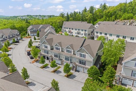 5 Manor Dr B Hooksett NH 03106