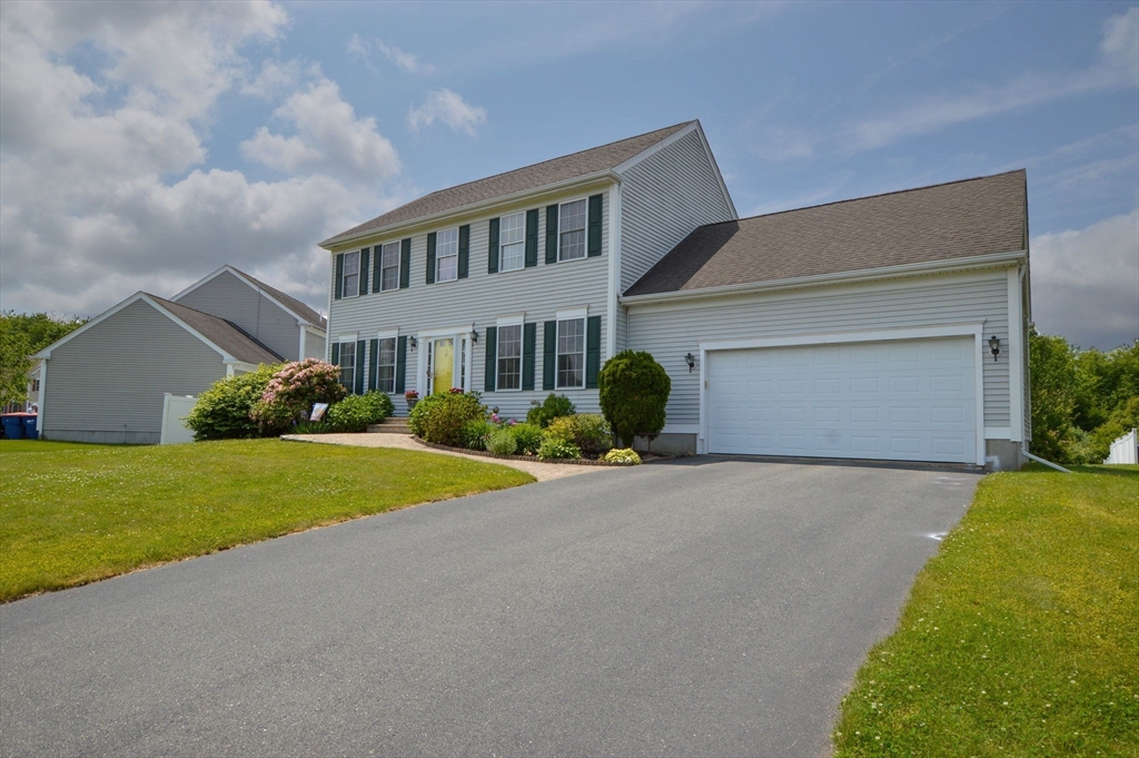 1 Courtlyn Way
