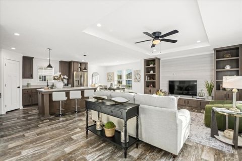 19 Pinrock Drive Sturbridge MA 01566