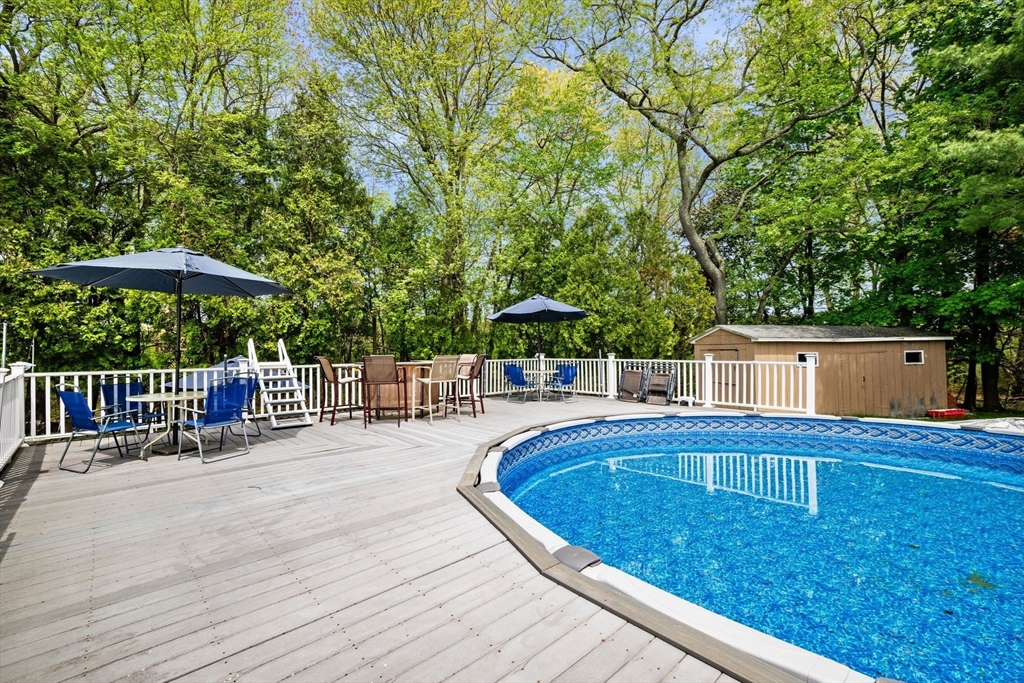 42 Walnut St, Saugus, MA Photo #39