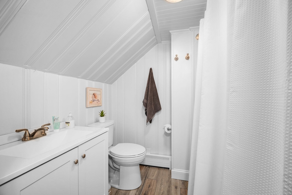 42 Walnut St, Saugus, MA Photo #19