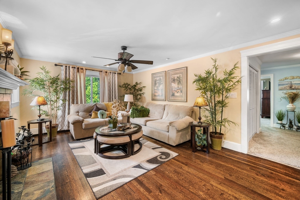 42 Walnut St, Saugus, MA Photo #8