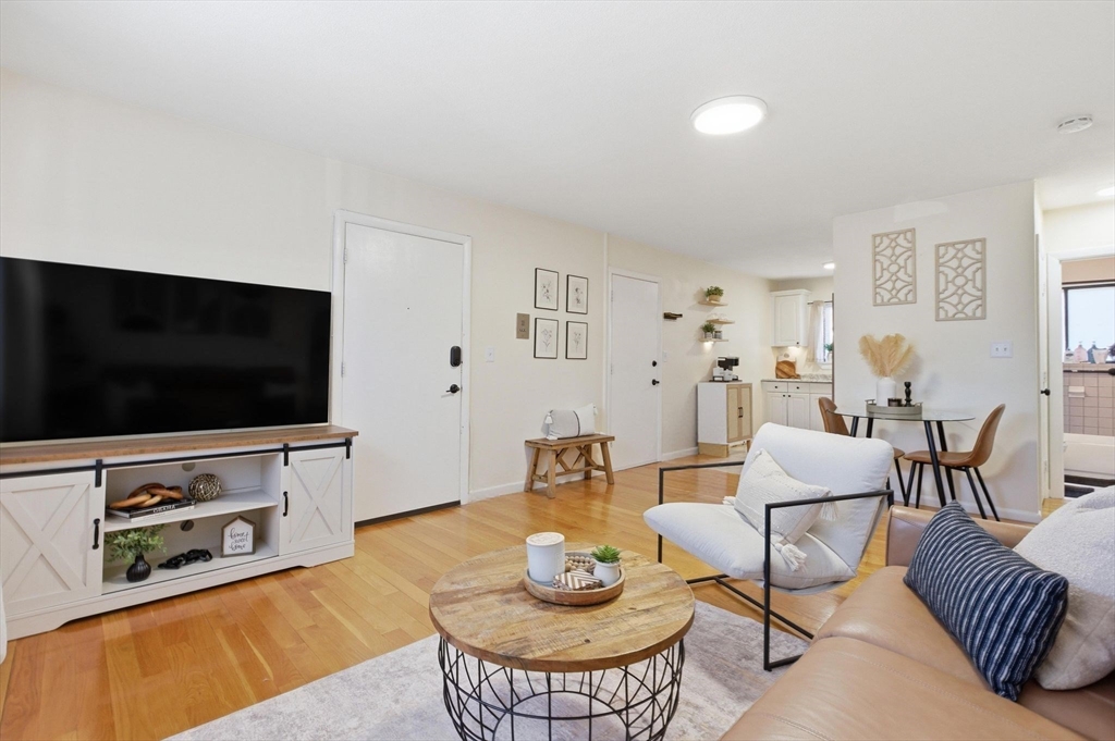 545 Adams St 12
