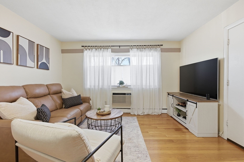 545 Adams St 12