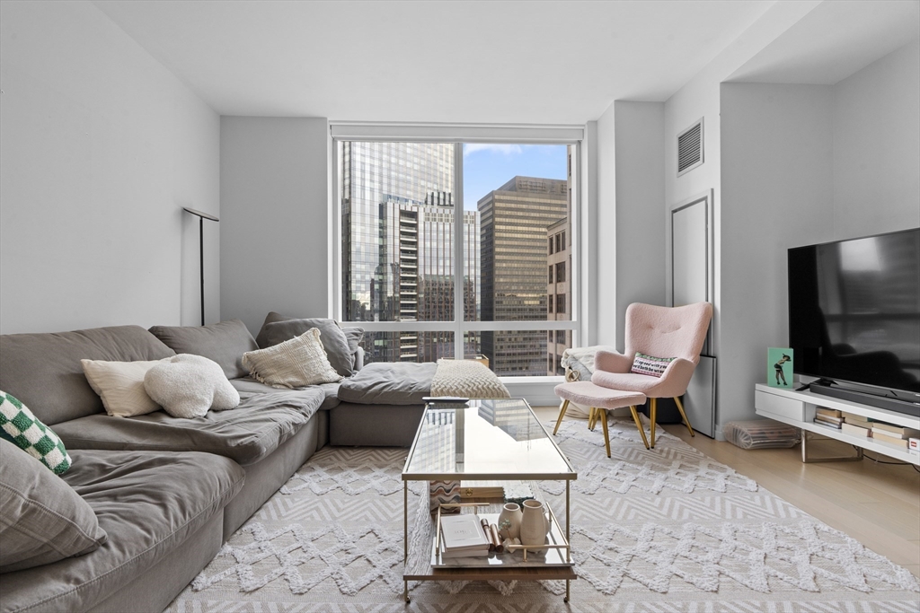 1 Franklin St 2110