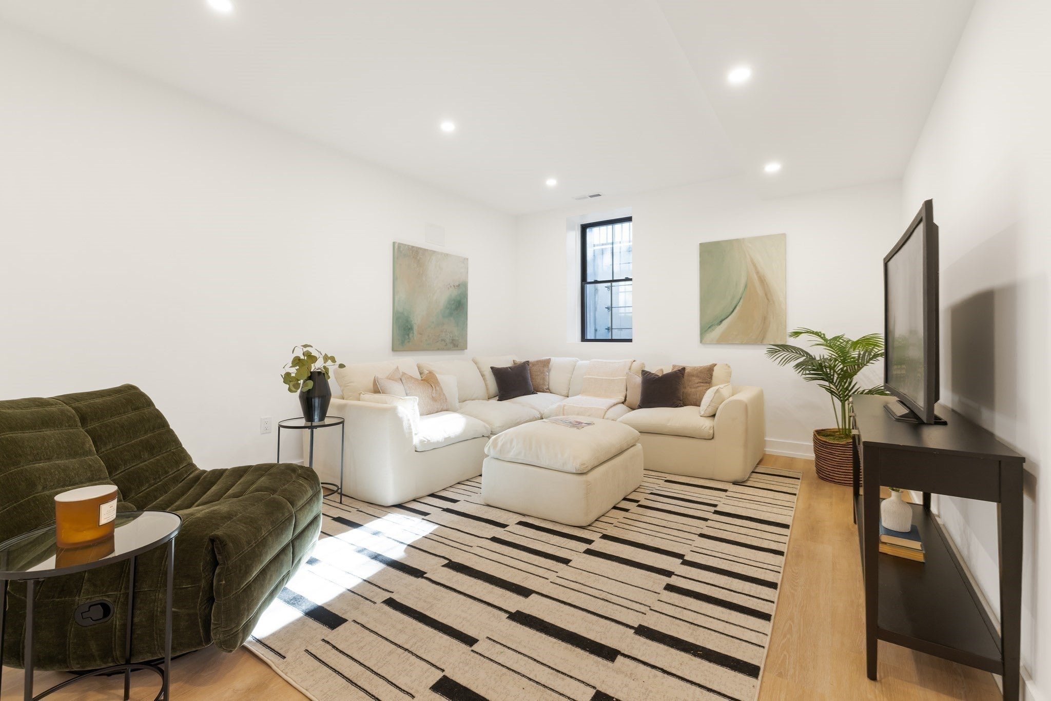 3 Lawn Ave #1, Newton, MA Photo #23