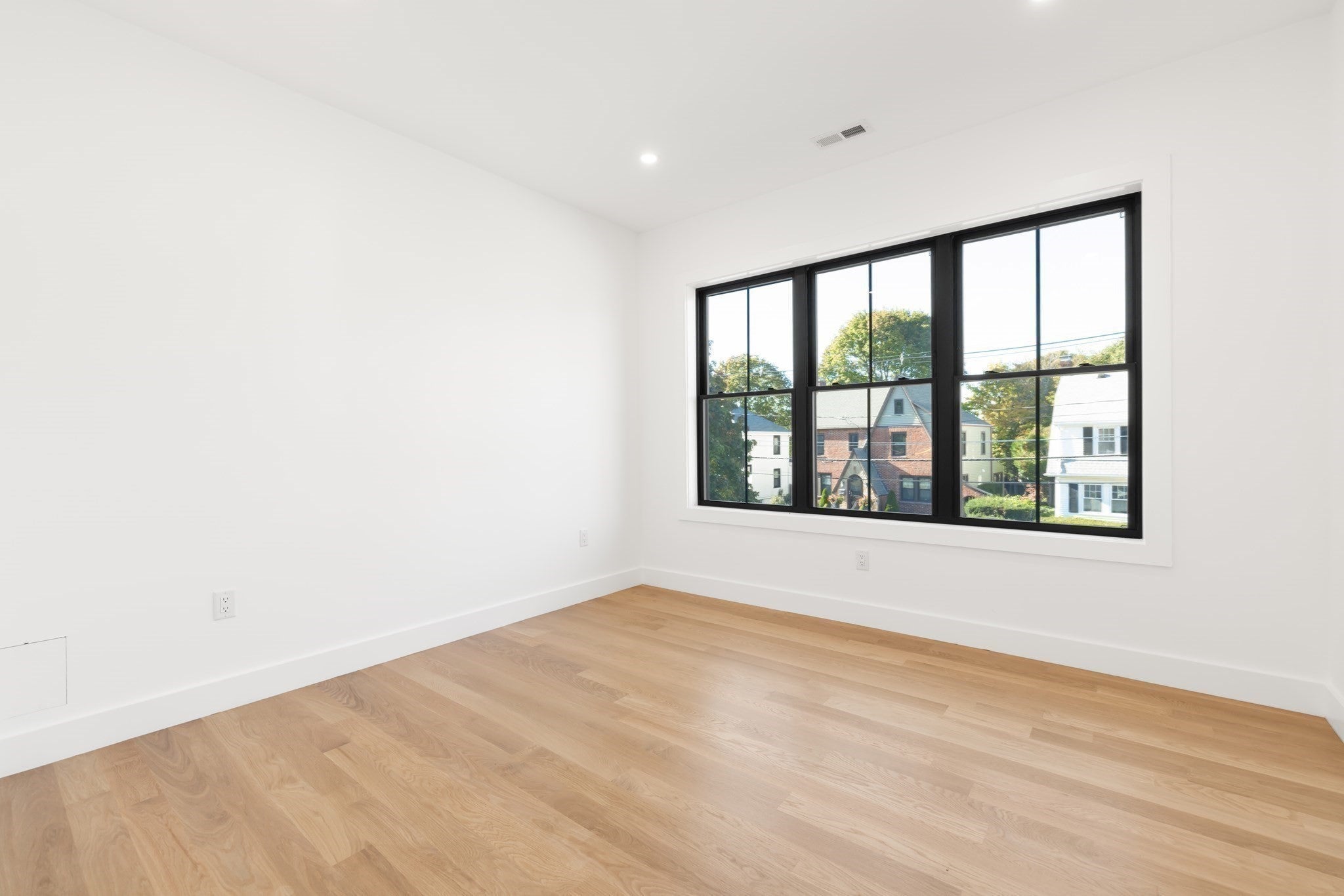 3 Lawn Ave #1, Newton, MA Photo #15