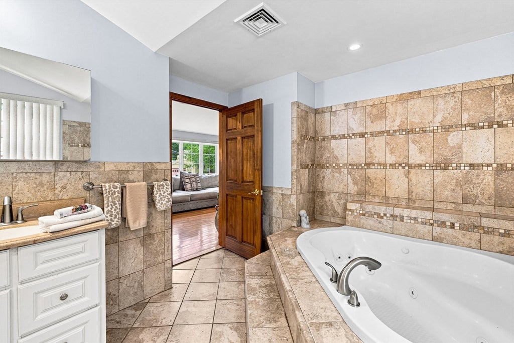1298 Rebecca Rd, Dighton, MA, 1298 Rebecca Rd, Dighton, MA Photo #22