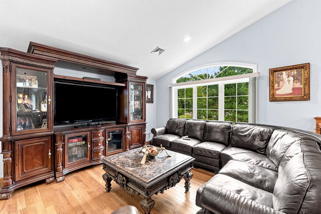 1298 Rebecca Rd, Dighton, MA, 1298 Rebecca Rd, Dighton, MA Photo #9