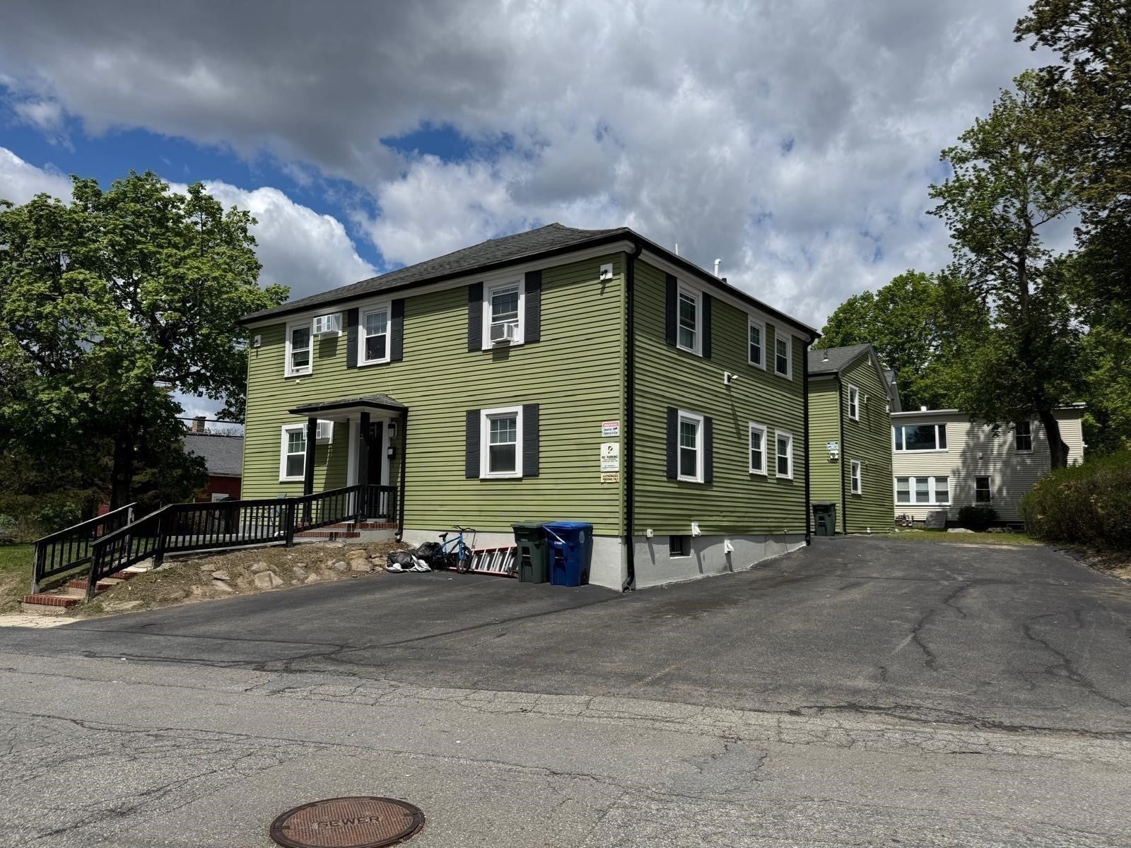 345 West St