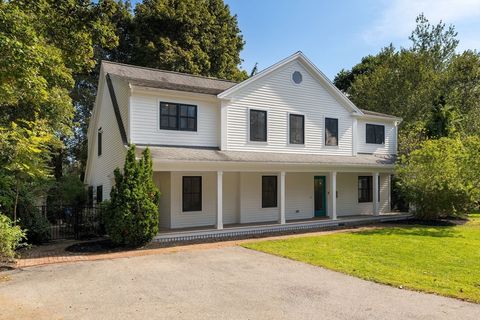 4 Dornell Rd Ipswich MA 01938
