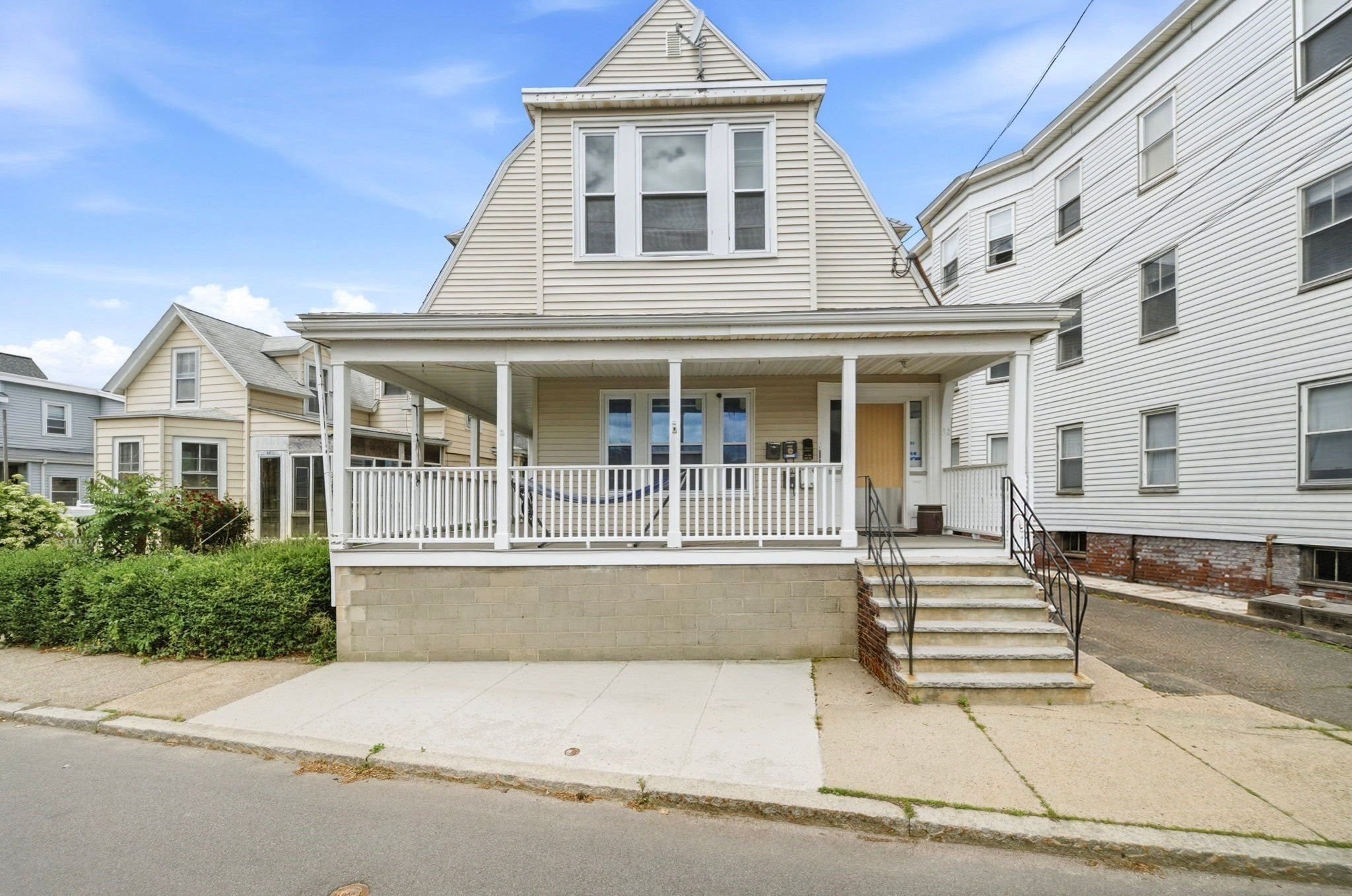 32 Irwin St #1, Winthrop, MA Photo #1