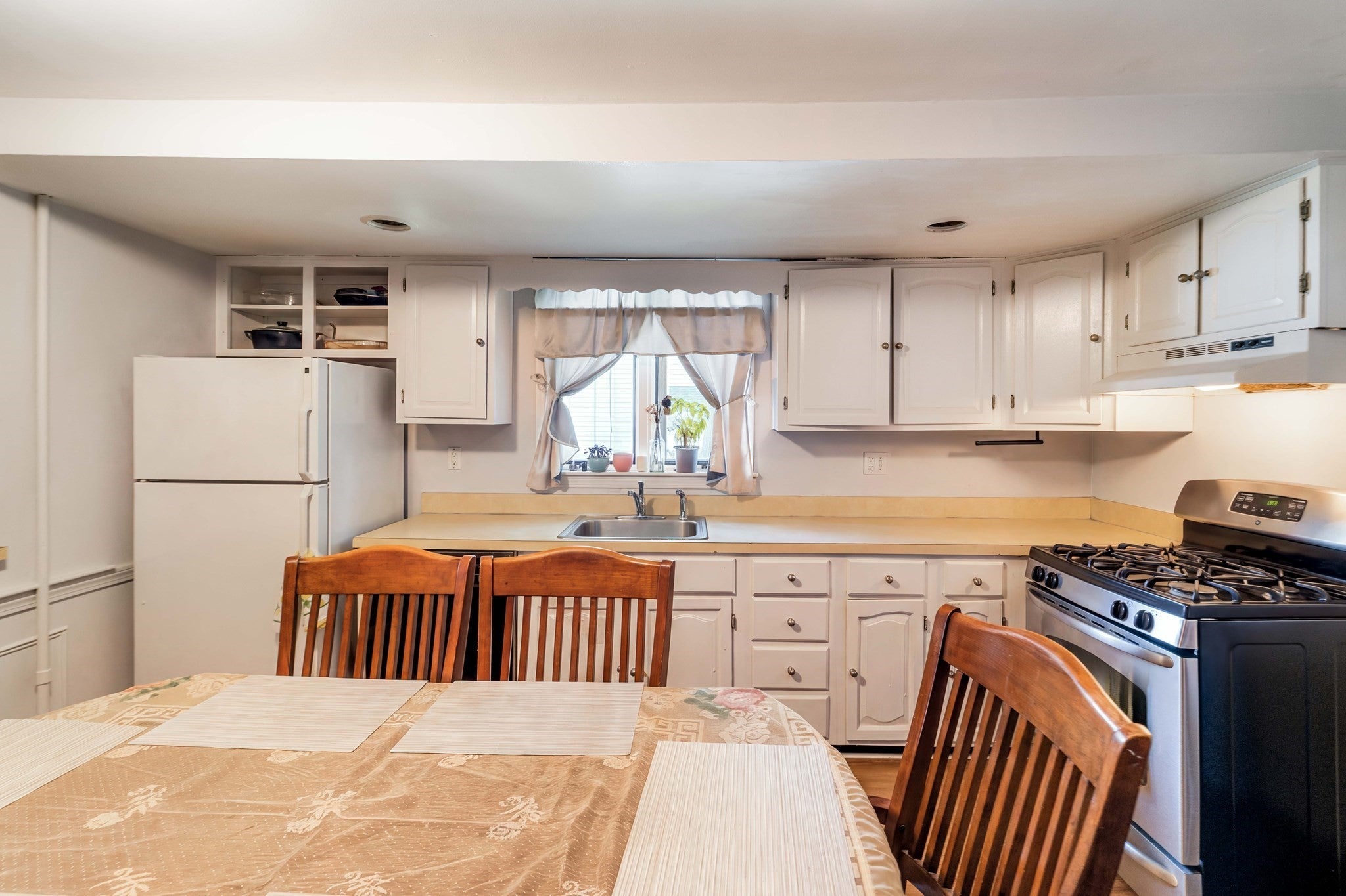 104 Lawrence ST, Framingham, MA Photo #7