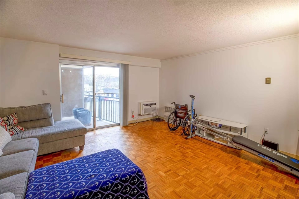 1025 Hancock St 3D