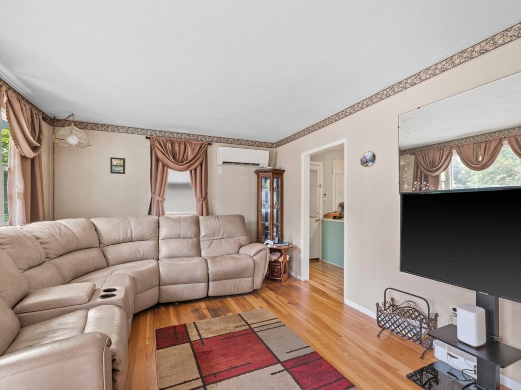 170 Verona St
