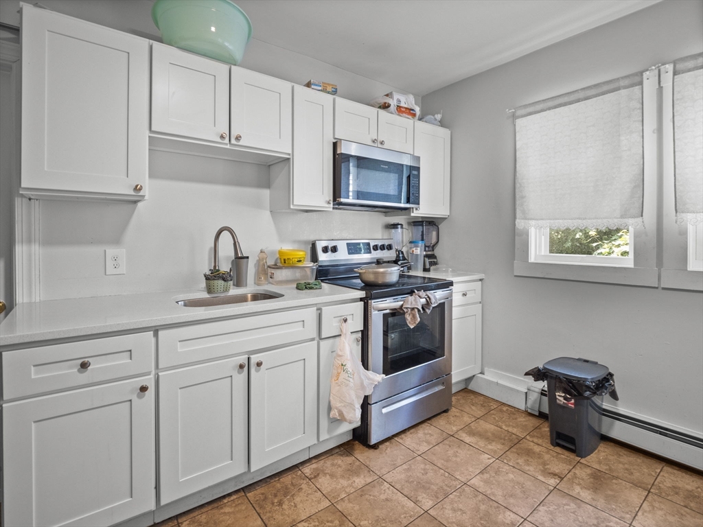 Brockton, Massachusetts 02301, United States, 11 Bedrooms Bedrooms, ,6 BathroomsBathrooms,Residential,Active,151275