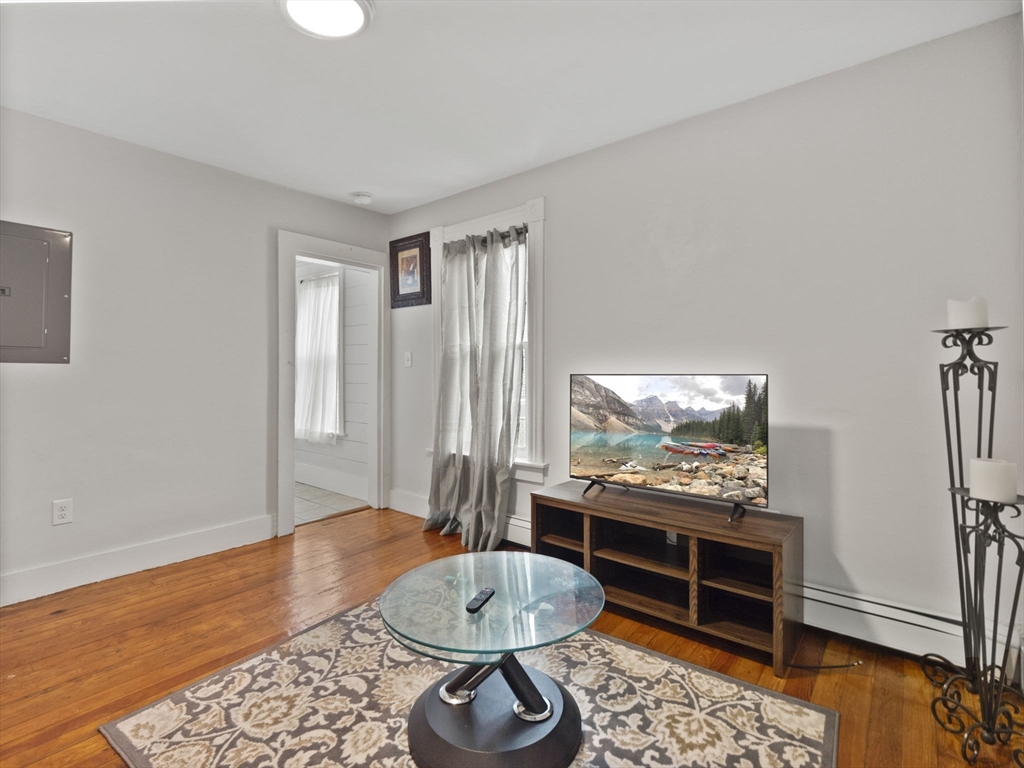 Brockton, Massachusetts 02301, United States, 11 Bedrooms Bedrooms, ,6 BathroomsBathrooms,Residential,Active,151275