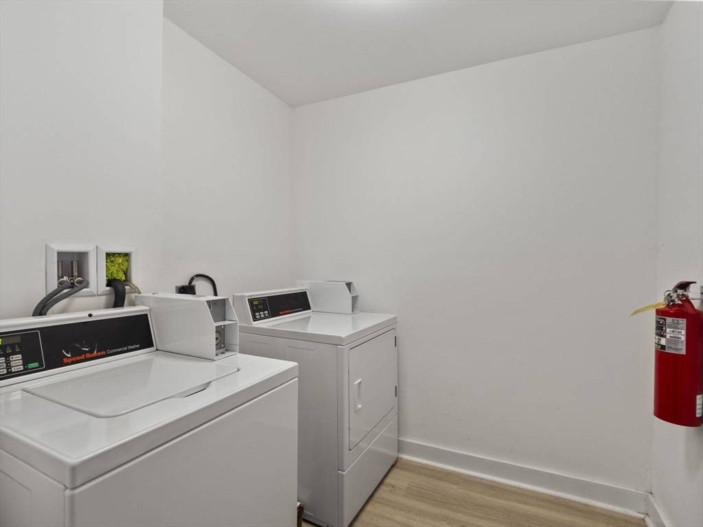 Brockton, Massachusetts 02301, United States, 11 Bedrooms Bedrooms, ,6 BathroomsBathrooms,Residential,Active,151275