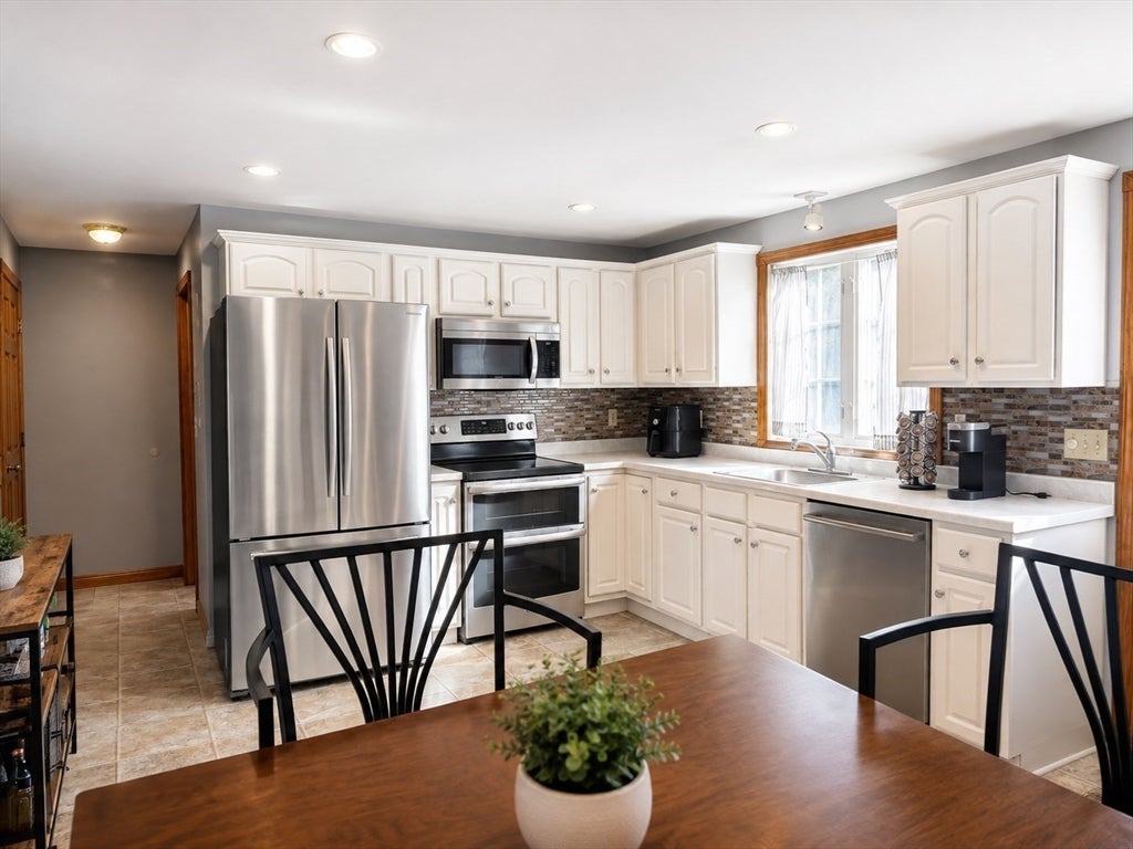 34 Old Plymouth St #34, East Bridgewater, MA, 34 Old Plymouth St #34, East Bridgewater, MA Photo #3