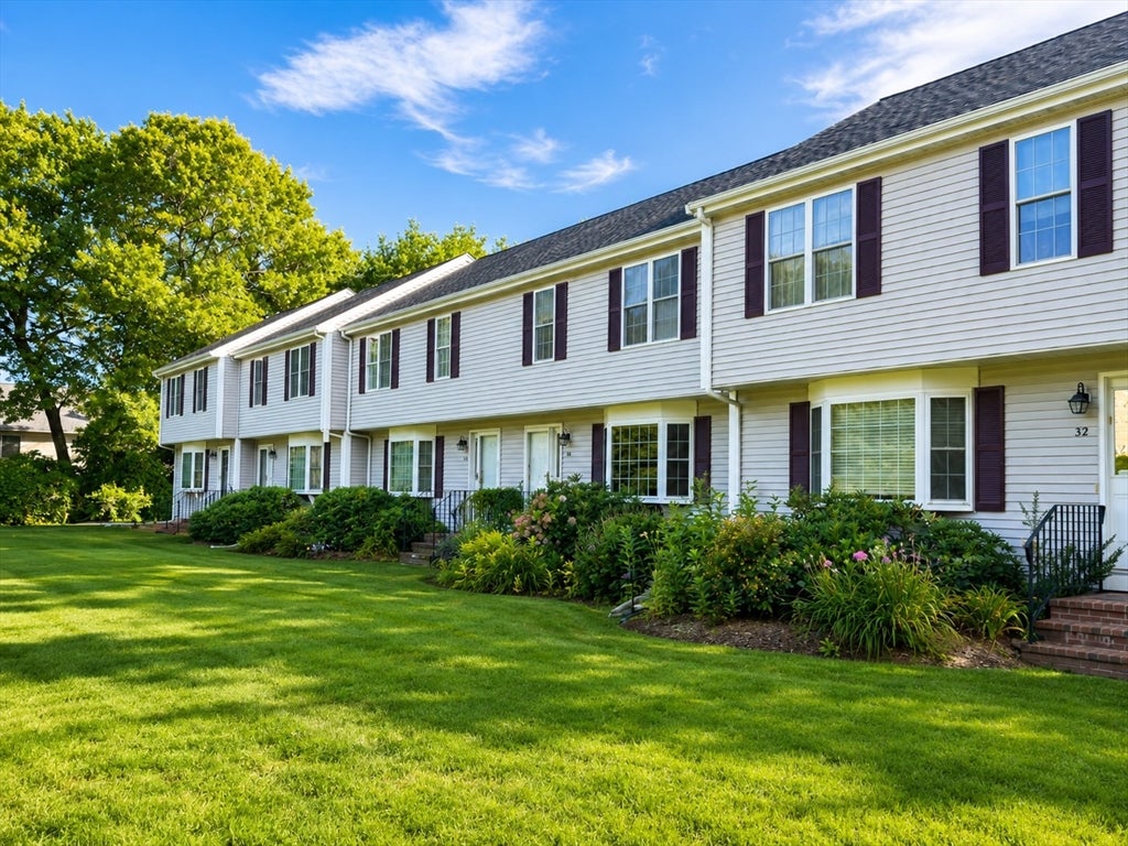 34 Old Plymouth St #34, East Bridgewater, MA, 34 Old Plymouth St #34, East Bridgewater, MA Photo #1