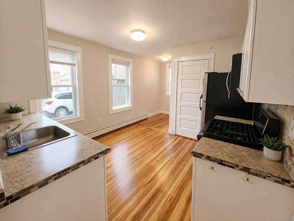 27-25 Marion Rd 1