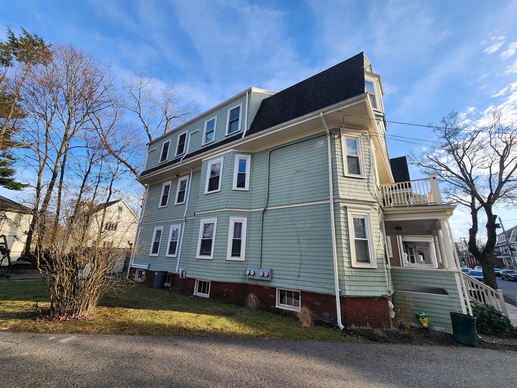27-25 Marion Rd 1