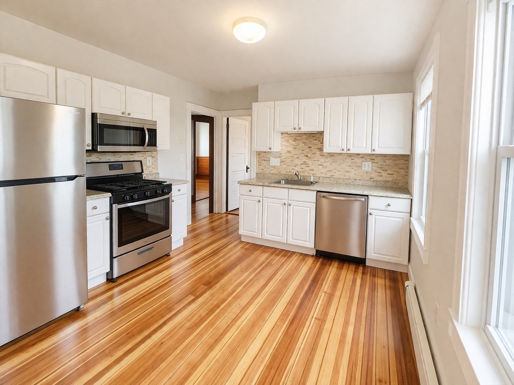 27-25 Marion Rd 1