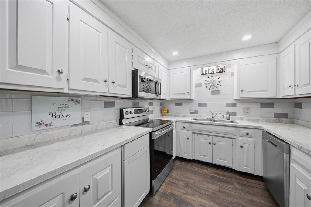 307 Amherst St 2