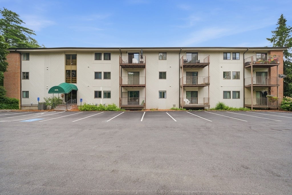 307 Amherst St #2, Nashua, NH, 307 Amherst St #2, Nashua, NH Photo #37