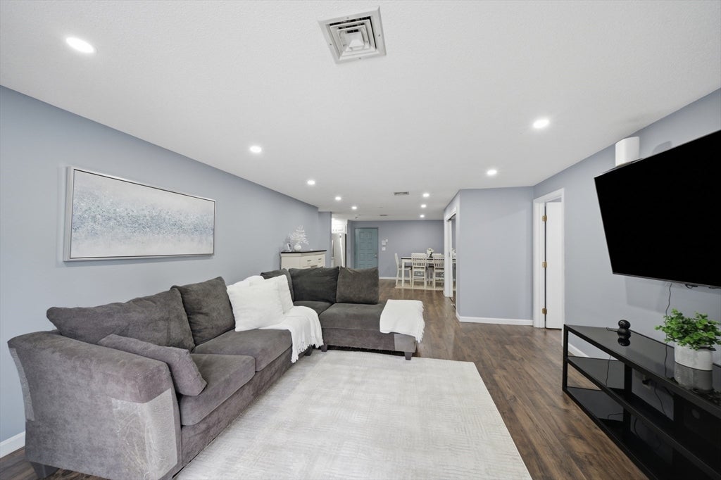 307 Amherst St #2, Nashua, NH, 307 Amherst St #2, Nashua, NH Photo #9