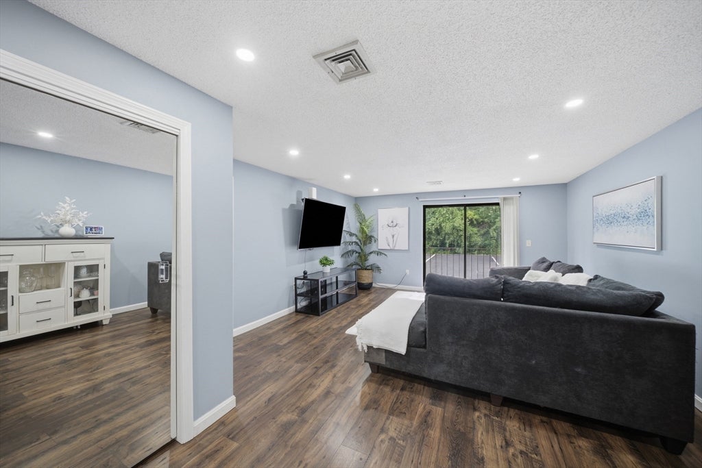 307 Amherst St #2, Nashua, NH, 307 Amherst St #2, Nashua, NH Photo #8