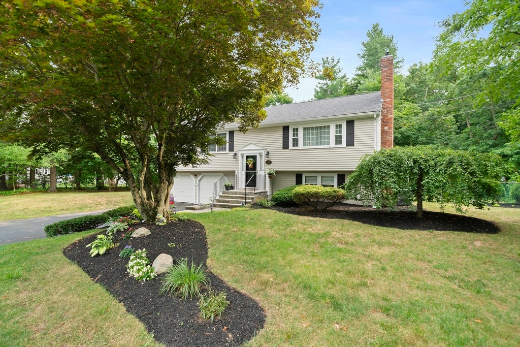 119 Hall Dr, Norwell, MA, 119 Hall Dr, Norwell, MA Photo #2