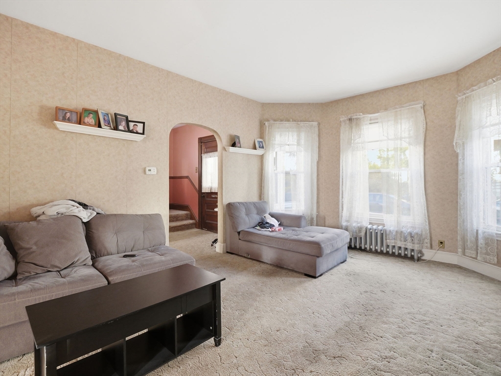 7 Sheldon St