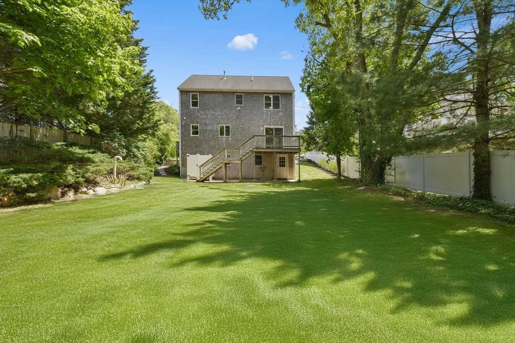 Barnstable, Massachusetts 02635, United States, 3 Bedrooms Bedrooms, ,2 BathroomsBathrooms,Residential,Active,142799