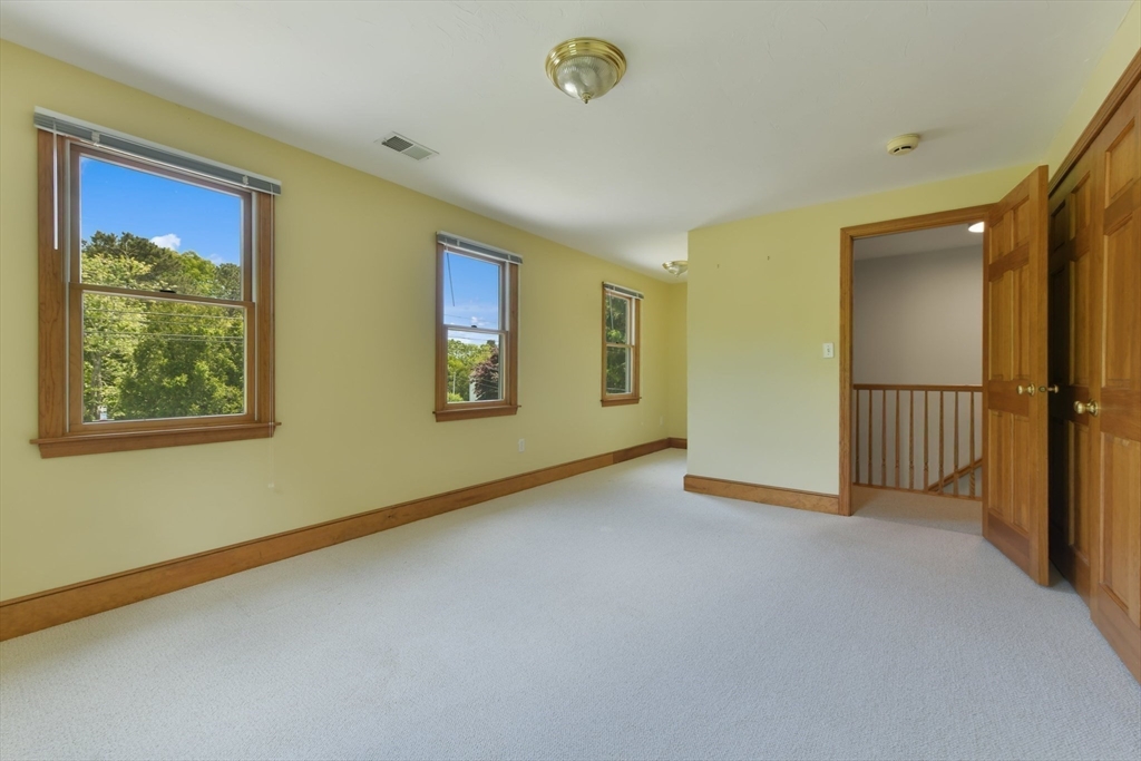 Barnstable, Massachusetts 02635, United States, 3 Bedrooms Bedrooms, ,2 BathroomsBathrooms,Residential,Active,142799