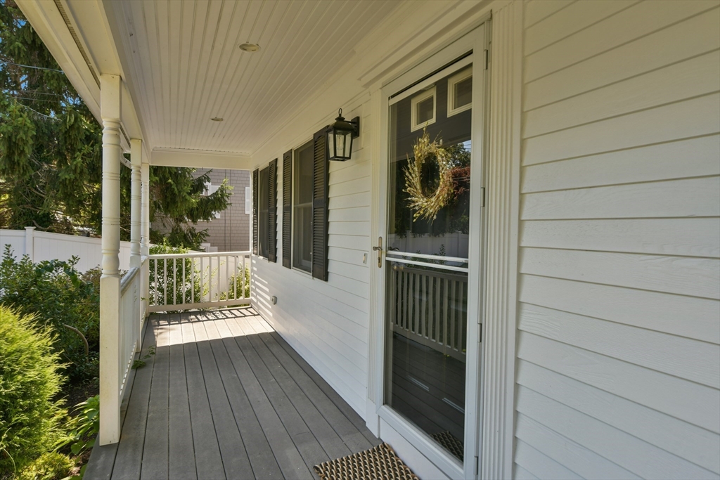 Barnstable, Massachusetts 02635, United States, 3 Bedrooms Bedrooms, ,2 BathroomsBathrooms,Residential,Active,142799