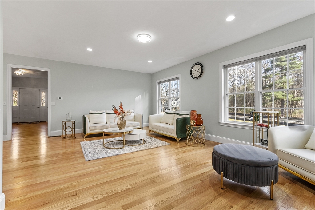 27 Spring Road, Westborough, MA Photo #9