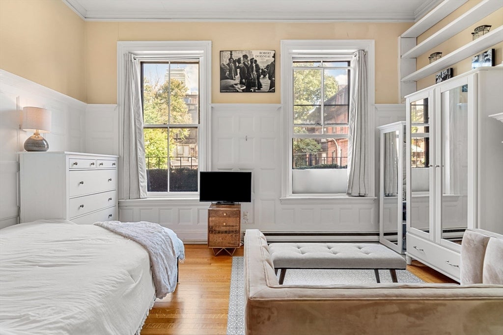 Photo of 425 Beacon St #2, Boston, MA