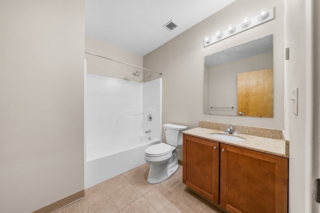 160 Fremont St #308, Worcester, MA, 160 Fremont St #308, Worcester, MA Photo #8