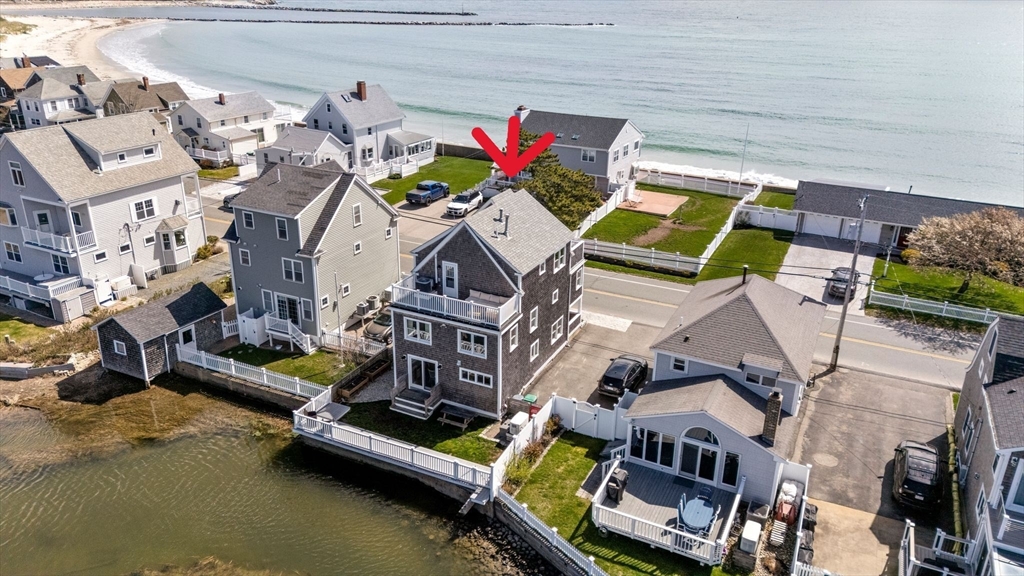 113 Bay Avenue