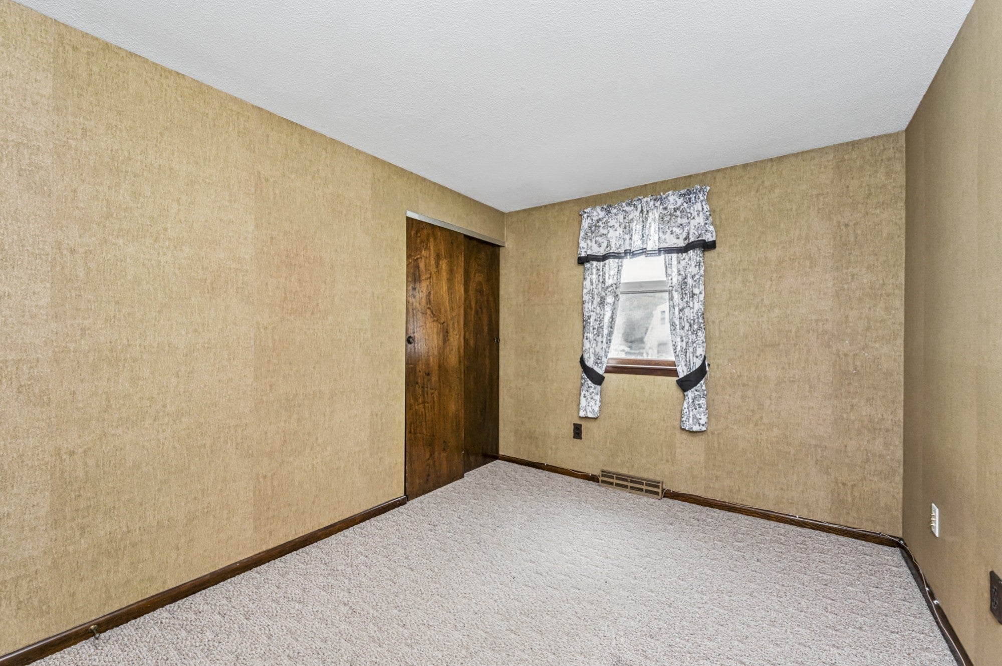 33 Nolte Road, Billerica, MA, 33 Nolte Road, Billerica, MA Photo #16