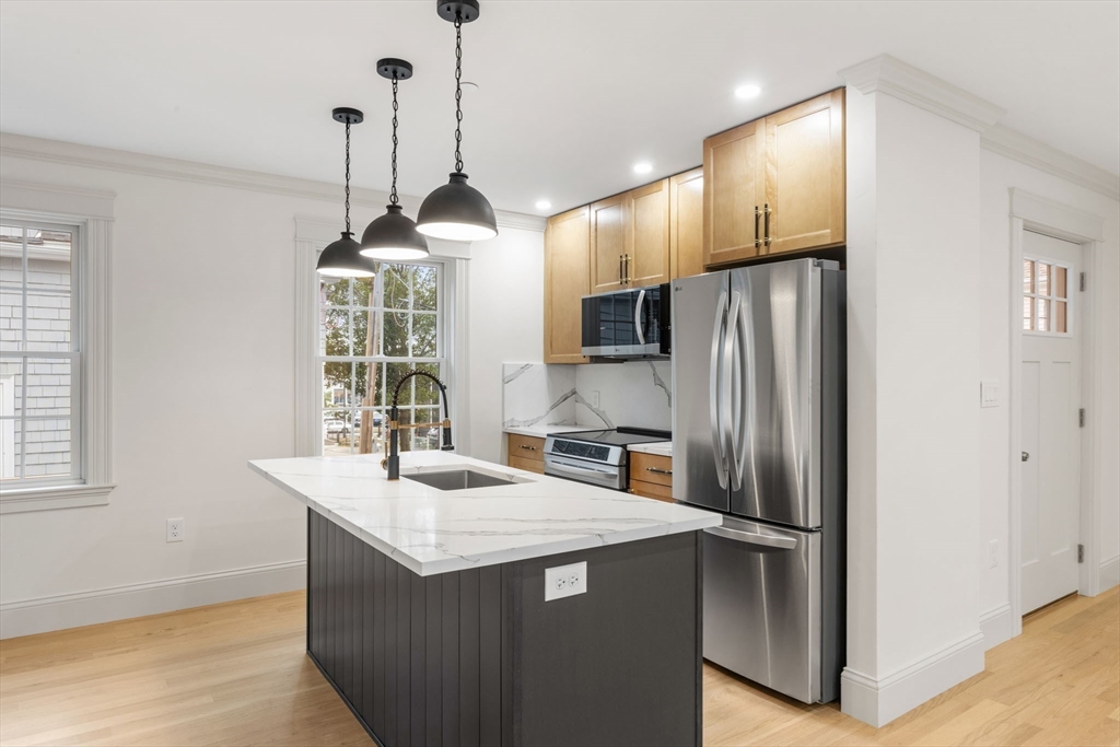9 Swan St 1